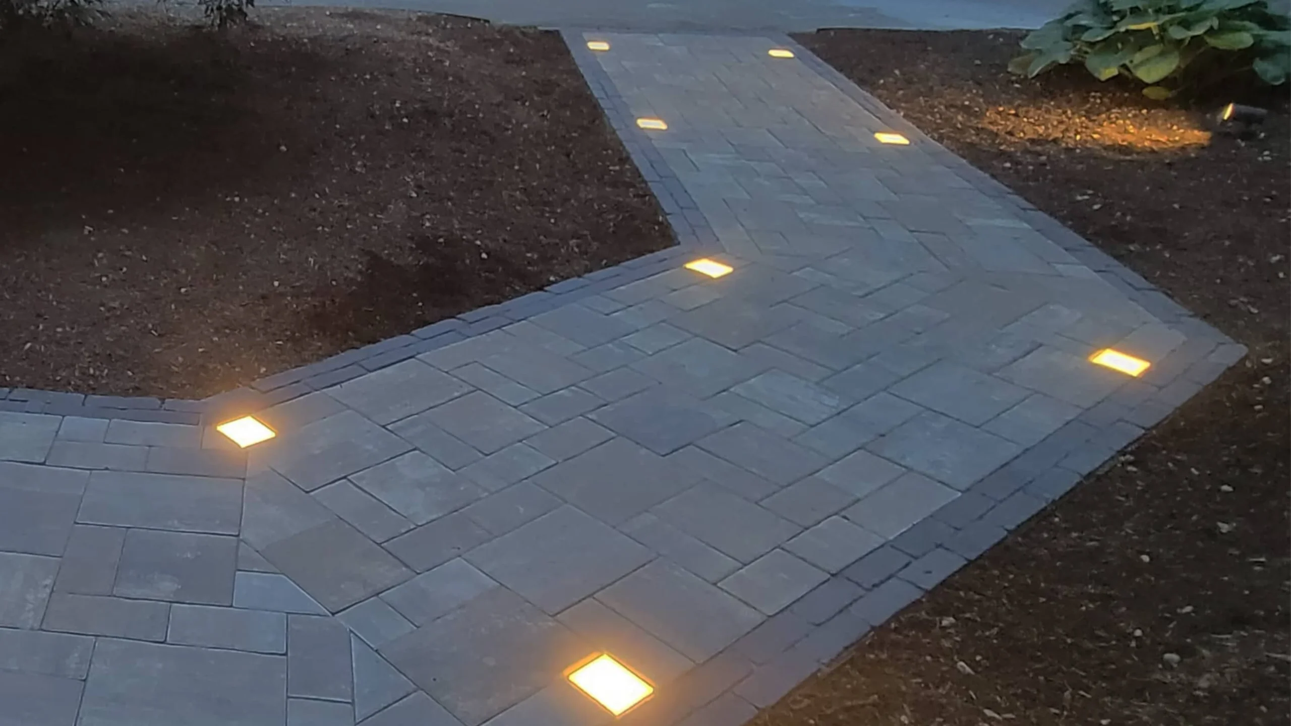 driveway and walkway lighting (3)